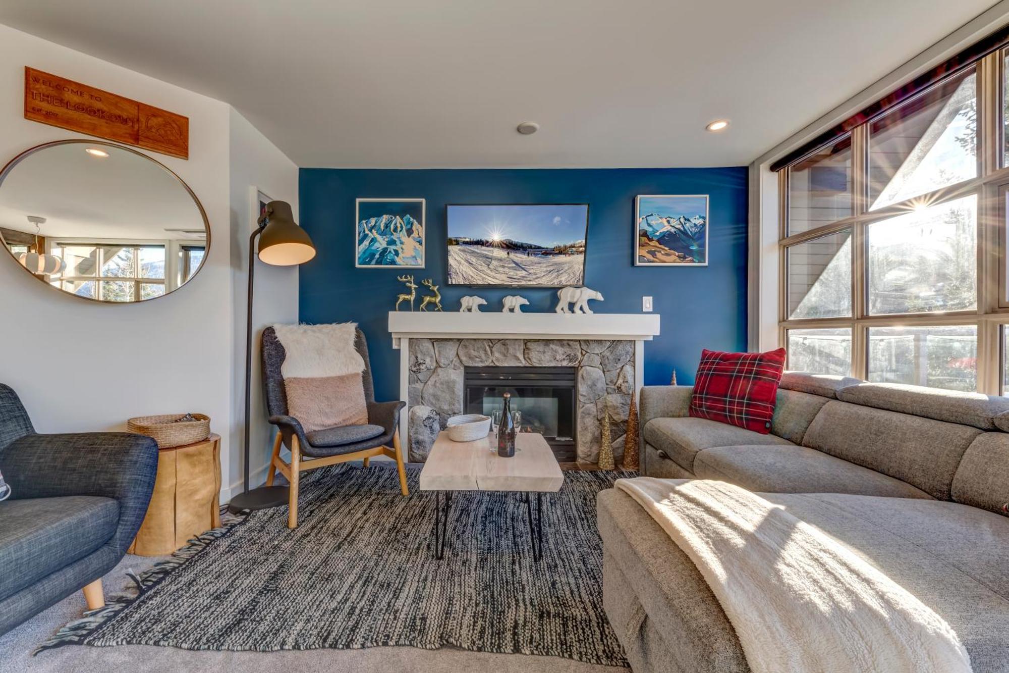 The Lookout Penthouse // A Luxe Suite In Whistler Buitenkant foto