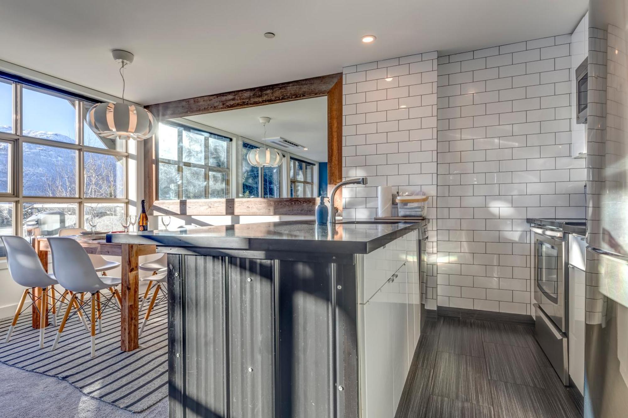 The Lookout Penthouse // A Luxe Suite In Whistler Buitenkant foto