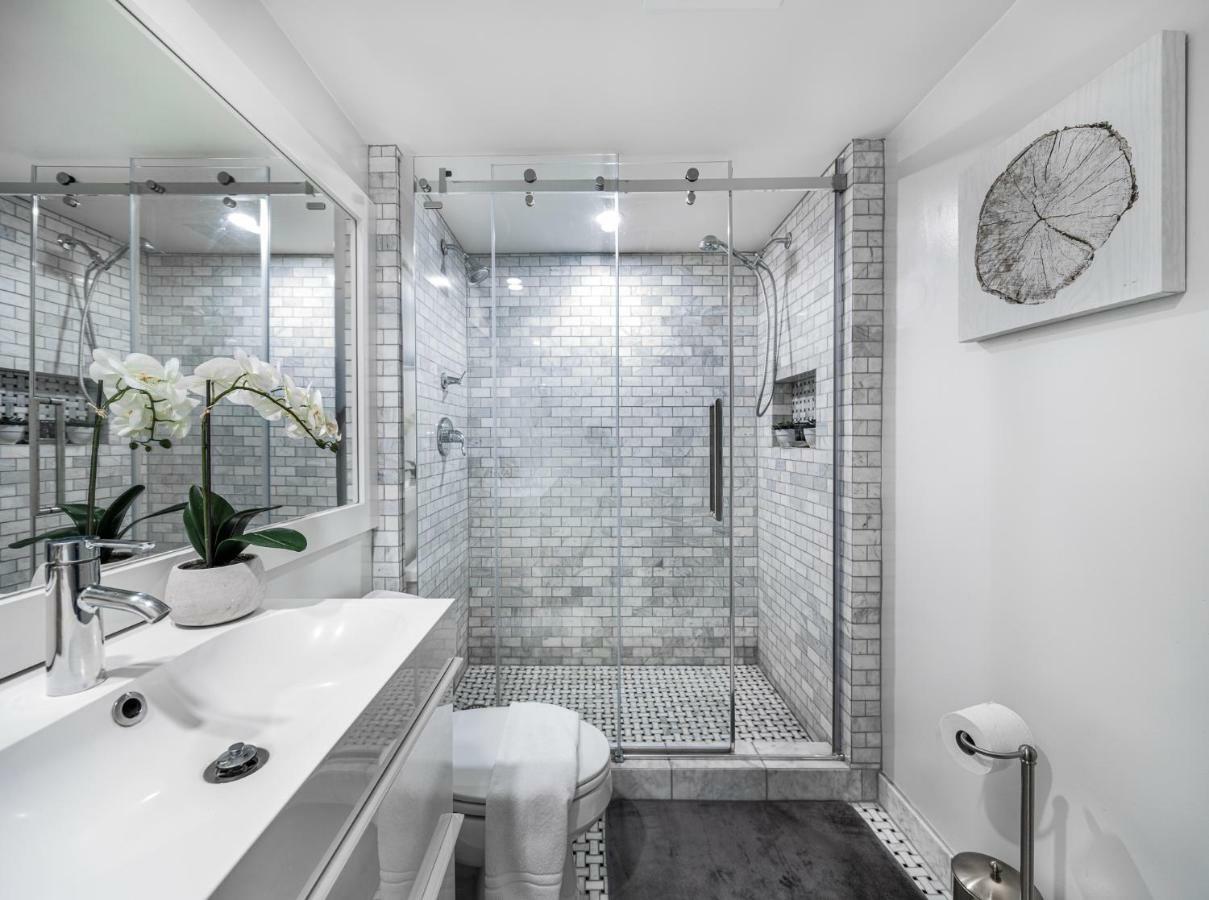 The Lookout Penthouse // A Luxe Suite In Whistler Buitenkant foto